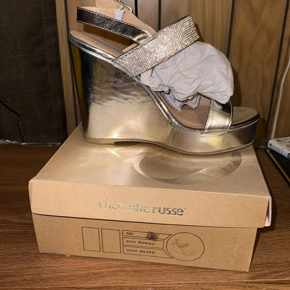 Charlotte Russe size 9 silver wedge